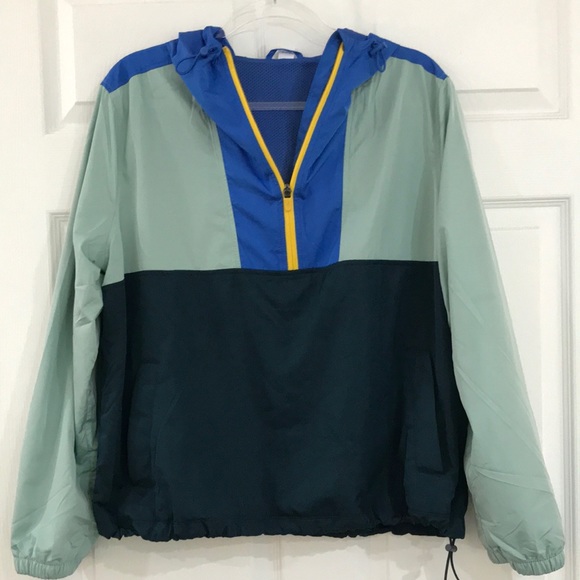 Old Navy Jackets & Blazers - Old navy anorak so cute size large